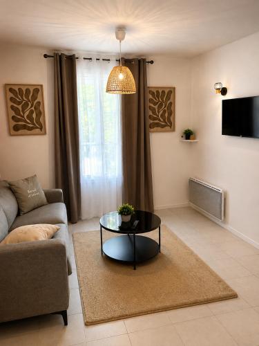 Appartement Cosy 5 min Disneyland - Location saisonnière - Bussy-Saint-Georges