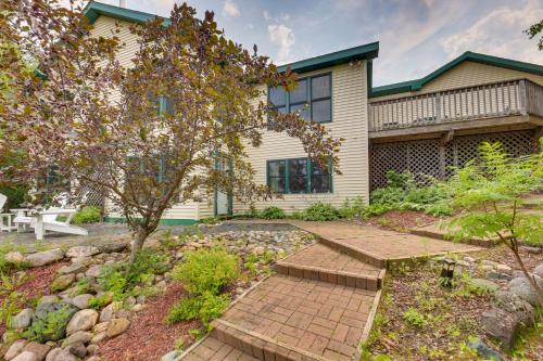 Private Lakefront Home w/ Game Room in Aurora! in Biwabik (MN)