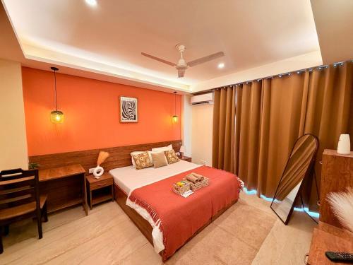 Luxury 1BHK on Golf Course Road with Self Check In - image 3