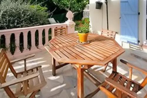 Appartement d'une chambre a Antibes avec piscine partagee jardin clos et WiFi a 1 km de la plage