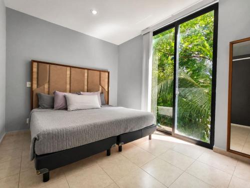 Quiet 2BR Haven with Worspace Surrounded by Nature