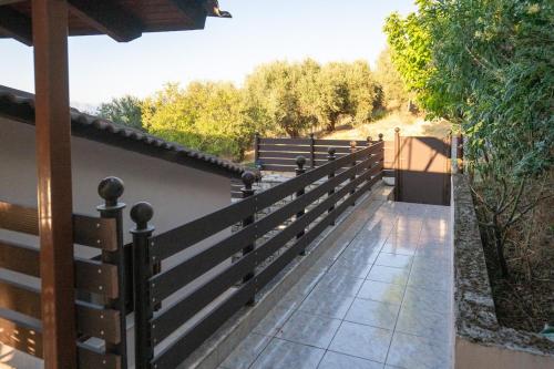 Aura Sea & Shadow Villa, Aigio - 4BR by ΜΡS in Lakka (Symbolitia)