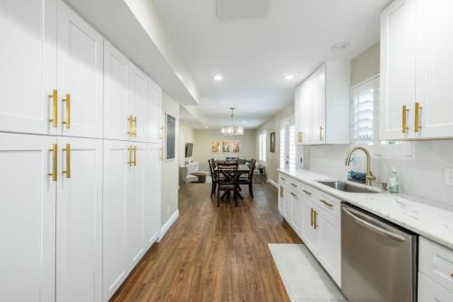 köök, Pleasant Grove Home | Family-Friendly & Long Stays in Lindon