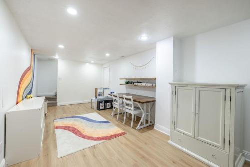 Lõõgastumisvõimalused, Pleasant Grove Home | Family-Friendly & Long Stays in Lindon