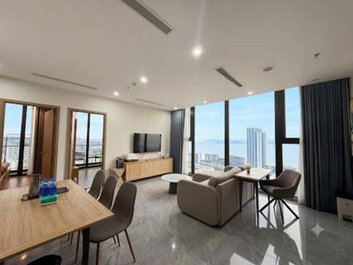ICON40 Luxury Apartment Hạ Long (ICON40 Luxury Apartment Ha Long) in ها لونغ