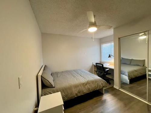 Quiet room near UF & Shands Hospital with a private keypad lock and free parking