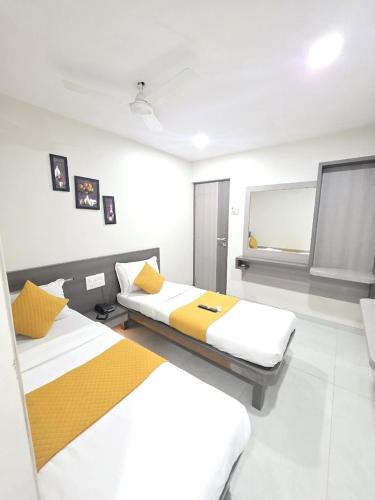 Rs Regency Hotel near Bombay High Court
