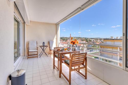 Apt sea view with swimming pool - Happy Rentals