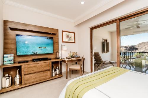 2 bedrooms, 4 beds