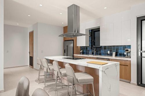 Spacious 3BR-3BA - Sunset Views in Bubali