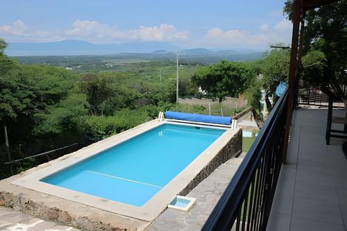 Bassein, 6 Alberca privada y Vista a el lago de Chapala in San Nicolás De Ibarra