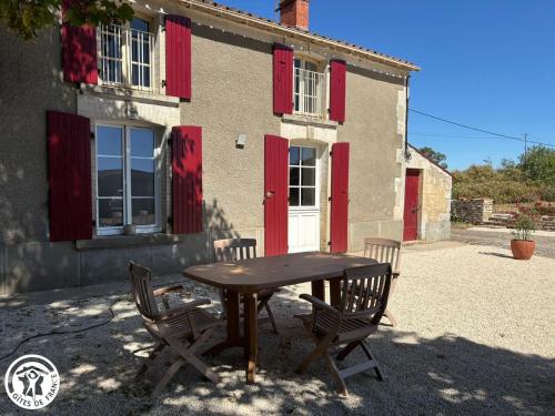 Maison spacieuse proche du Marais Poitevin - FR-1-426-625 in Le Langon