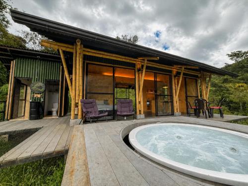 Glamping Bosque de helechos, privacidad y cercanía