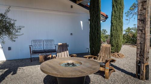 Удобства, Cocavin Carriage House by AvantStay in Adelaida