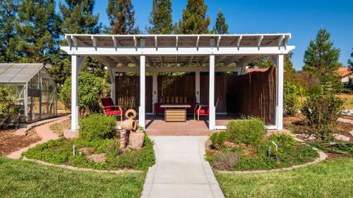 Facilities, Sea Rock Ranch by AvantStay in Templeton (CA)