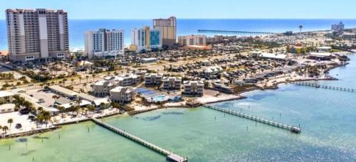 Getaways At Soundside Holiday Beach Resort - Pensacola, FL