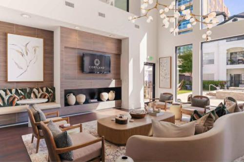 Near NRG Stadium & DT Pool & Gym, Free Parking in Houston