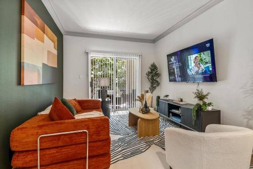 Near NRG Stadium & DT Pool & Gym, Free Parking in Houston