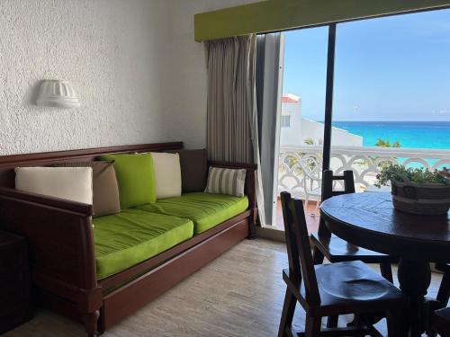 Suite Frente al Mar Caribe, alberca infinity.