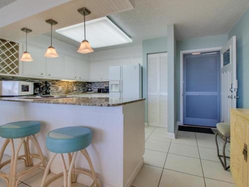 Dolphin Point - image 11