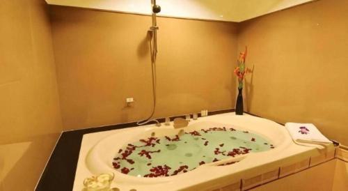 Western Grand Hotel Ratchaburi in Ratchaburi