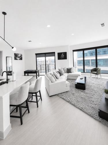 Luxury 2BR Near MBZ Stadium & Airport in Blandtown