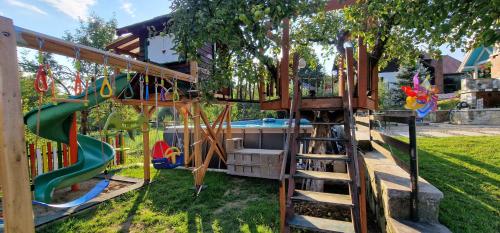 Vila Slanic family boutique hotel by Di'aDOR rentals in Salnic Prahova