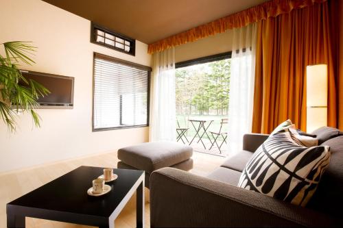 Karuizawa Hotel Longing House Karuizawa Hotel Longing House is perfectly located for both business and leisure guests in Nagano. Both business travelers and tourists can enjoy the propertys facilities and services. Service-minded