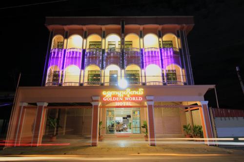 

Golden World Hotel