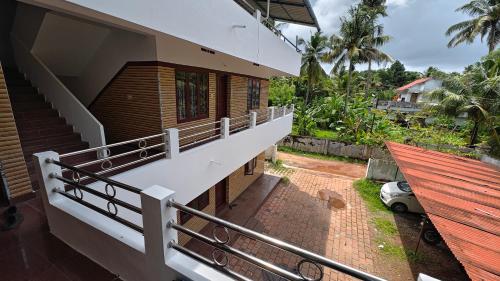 Nalanda Stay in Chazhoor