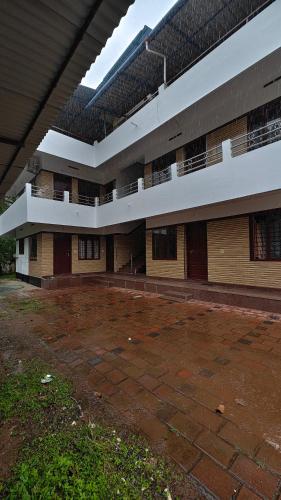 Nalanda Stay in Chazhoor