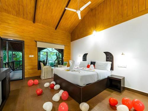 Shangri-La Jungle Village Resort in Mollem