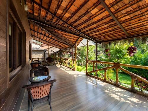 Shangri-La Jungle Village Resort in Mollem