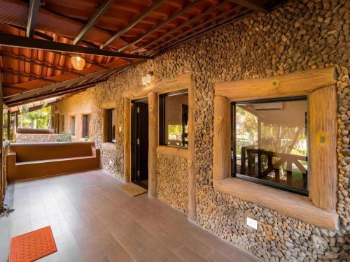Shangri-La Jungle Village Resort in Mollem