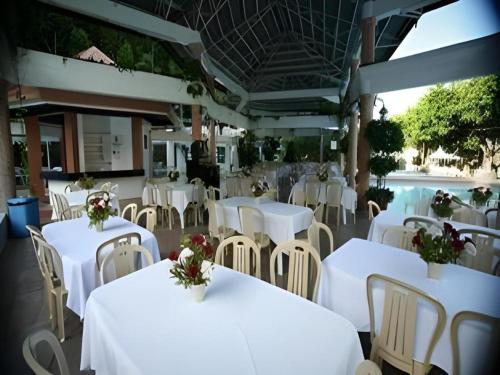 Splash Mountain Resort & Hotel in Los Banos