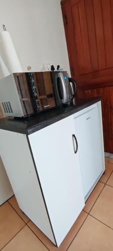 Yakhe self-catering Cozy styled 1 bedroomed in Edenvale