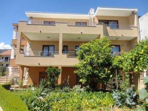  Apartments Kaštela, Pension in Kaštela bei Dugobabe