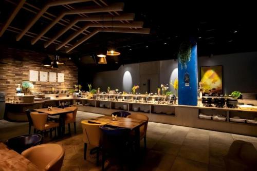 Qingdao Elegance Hotel in Laoshan