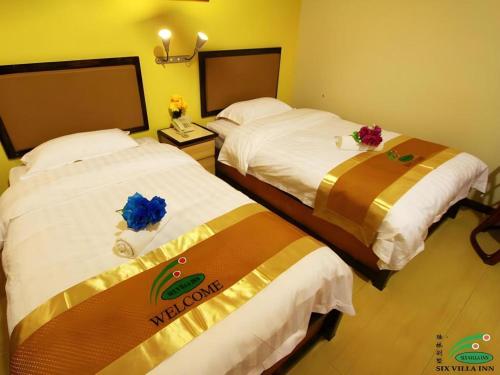 Six Villa Inn in Paka