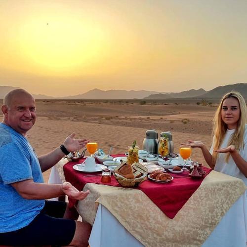 Comida y bebida, sunbright luxury camp in Merzouga