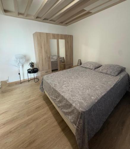 Montparnasse Studio