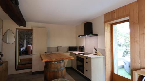 Domaine La Bellevue - Le Petit Nid Charme & Nature in Esclottes
