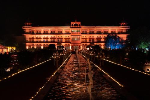Umaid Palace Dausa - Lakeside Heritage Resort - 20 minutes from Mehandipur Balaji - Near Chand Baori Abhaneri & Bhangarh Fort