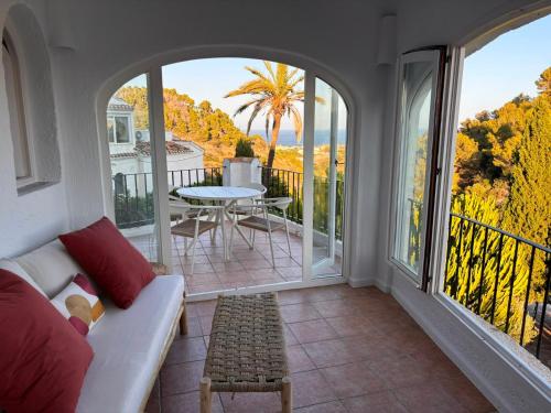 Casa Palmera between the sea and the mountains