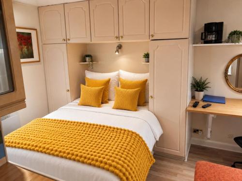 Harman Suites 1 & 2, Leeds