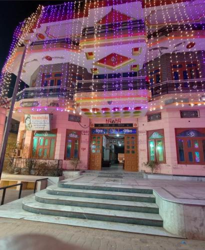 Shiv Om Palace in Brahmbad