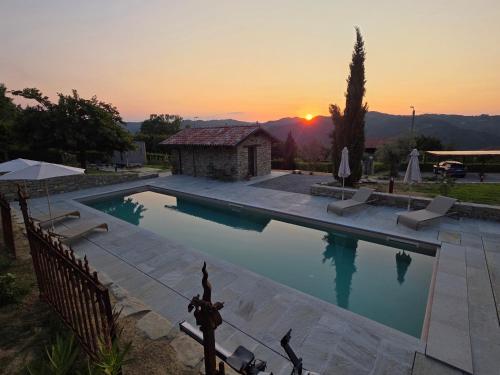 Swimming pool, Cascina IL SOGNO in Cossano Belbo