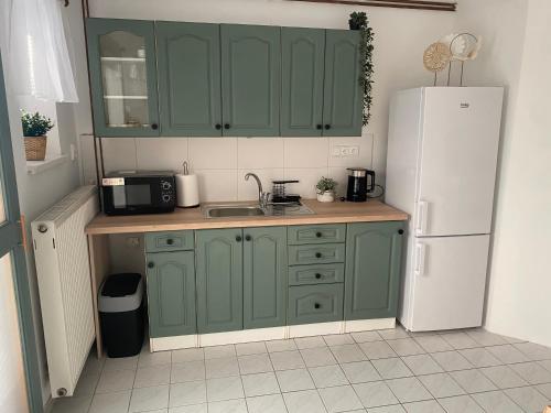 Apartmán JT (Apartman JT) in โอเบลโควิเซ
