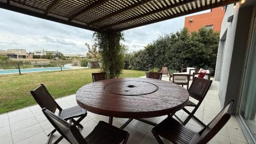 San Benito Gated House w/ Pool - Sleeps 10
