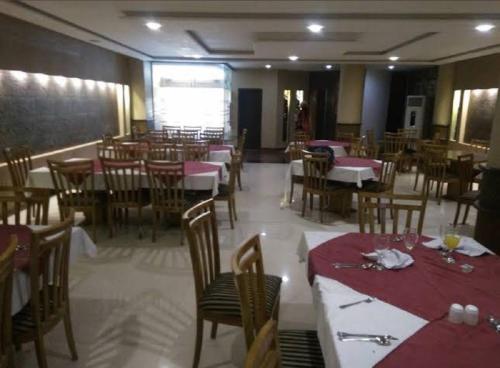 Restoranas, Panoramic Hotel in Lahorė